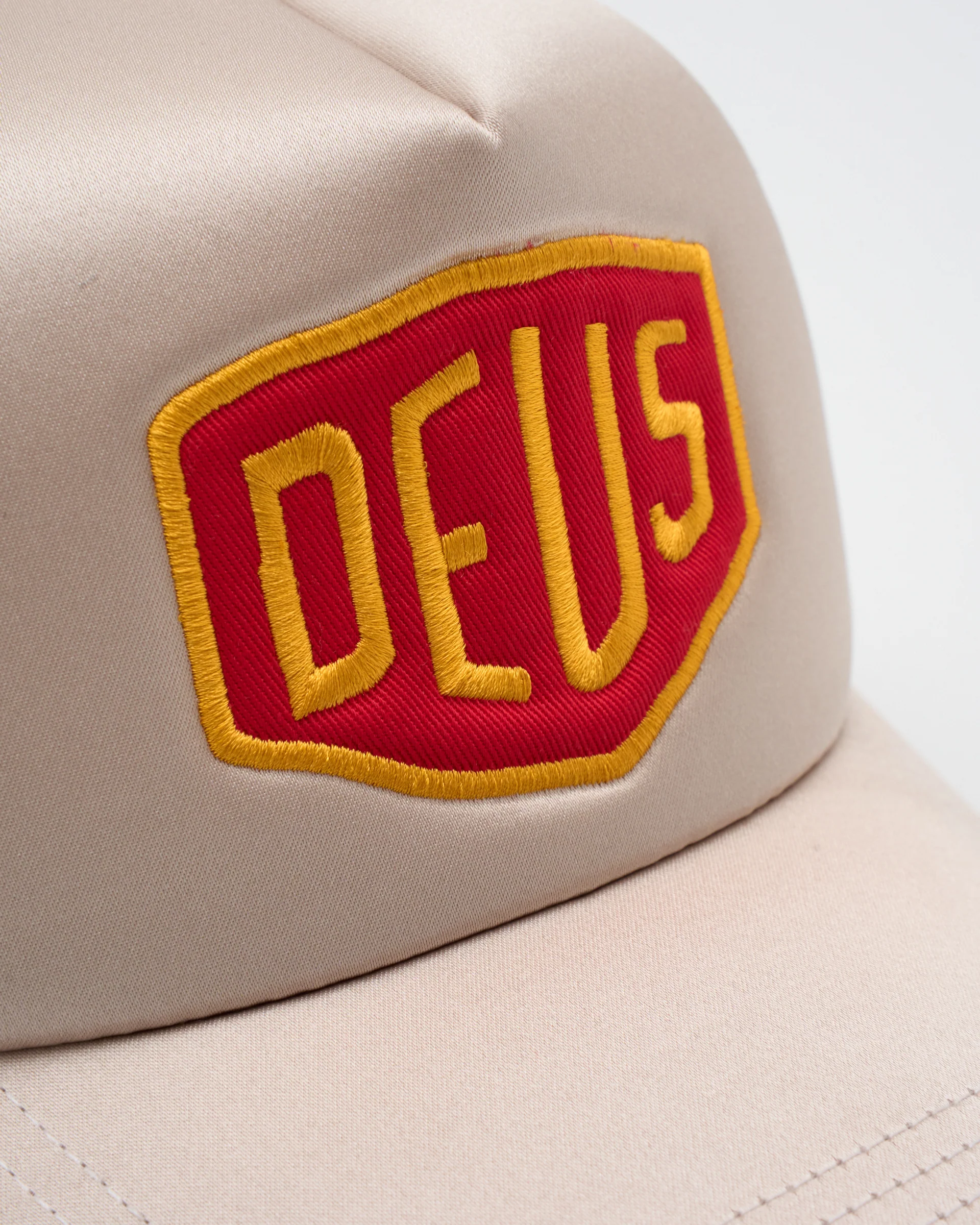 Shield Luxx Trucker - Khaki - Image 3